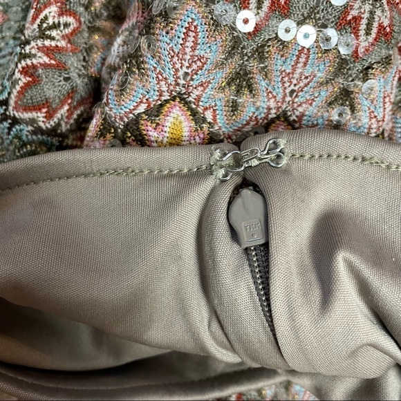 Express Sequin Aztec Print Zig Zag Mini Skirt - Picture 7 of 12